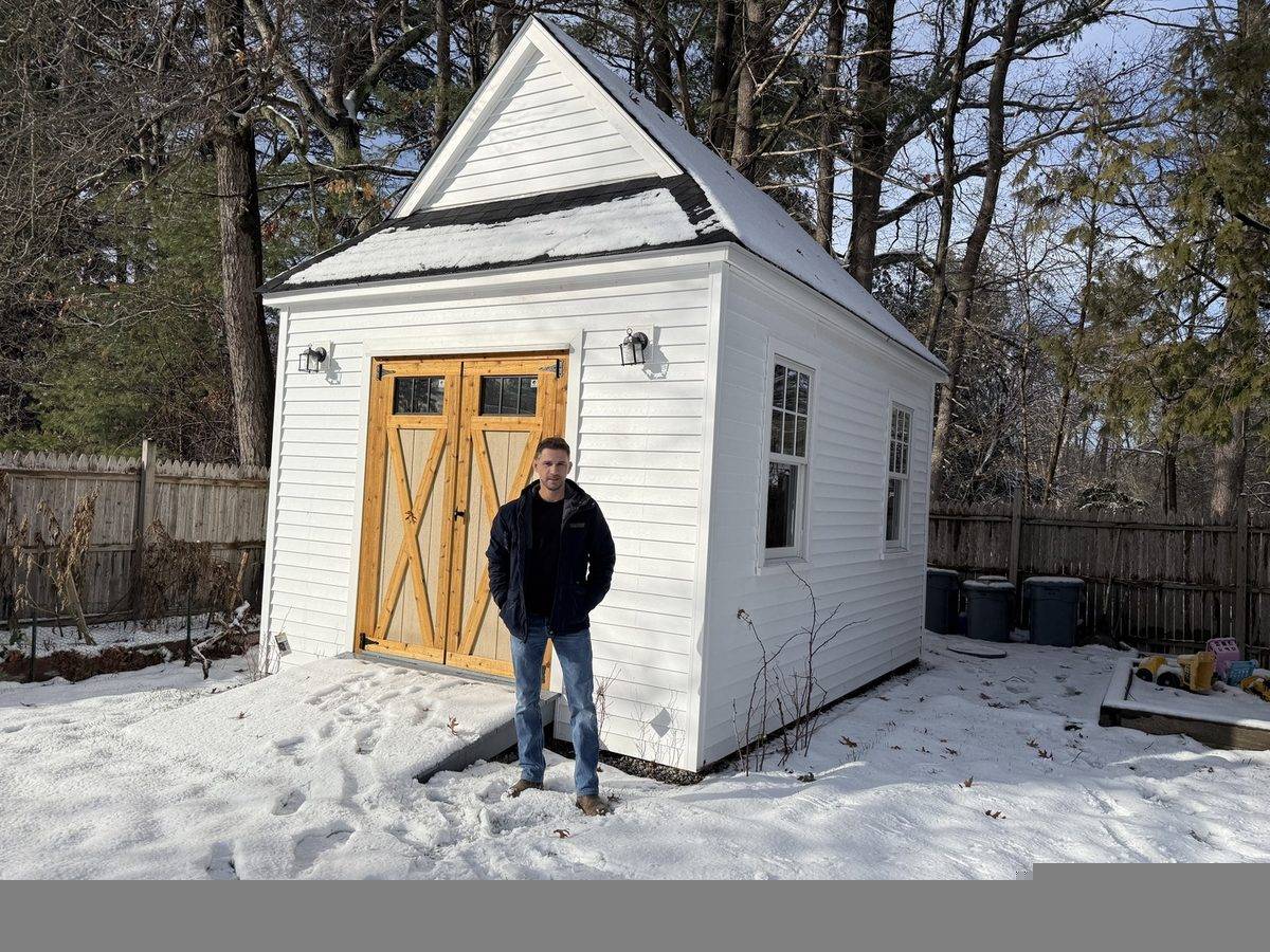 Adriano Mendes - Owner and Master Carpenter